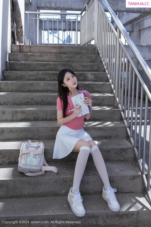 鱼子酱fish  [XiuRen]高清写真图 2024.04.26 No.8457 鱼子酱Fish 天台少女第4张图片